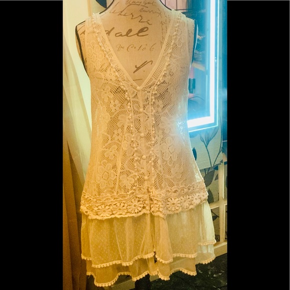 Tops - BOHO Medium “Pretty Angel” New Condition Detailed Lace & beautiful fabric Top